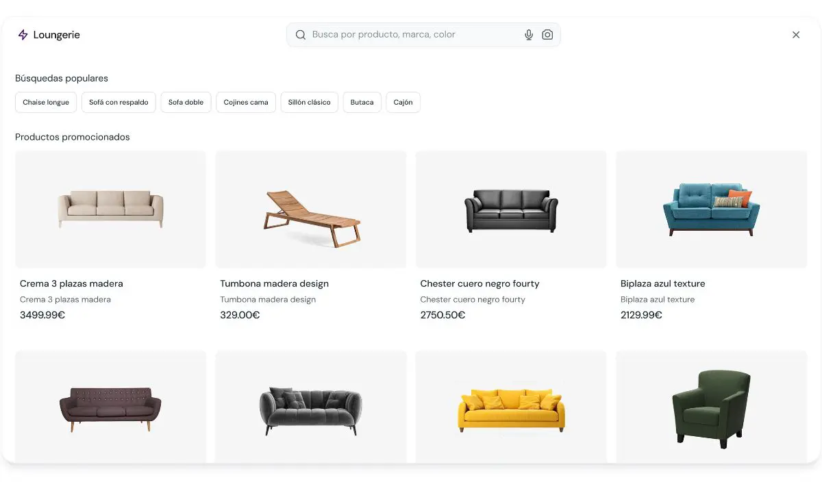 Interfaz de ecommerce con resultados de búsqueda de sofás, mostrando productos, precios y navegación dentro de una tienda online.